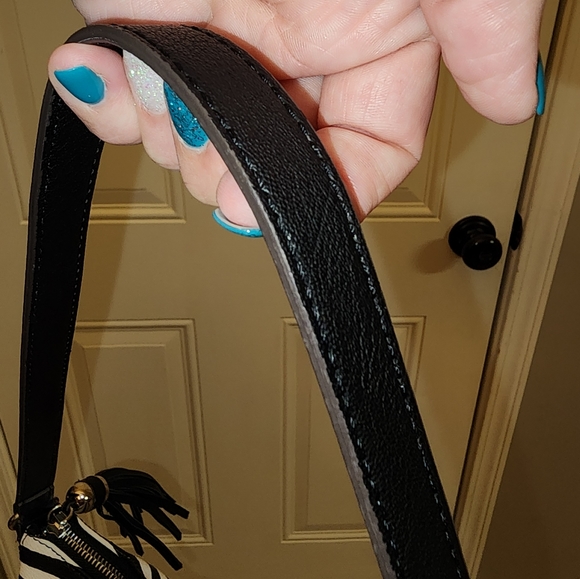 Liz Claiborne Shoulder Bag  🖤EUC🤍 - Picture 16 of 16